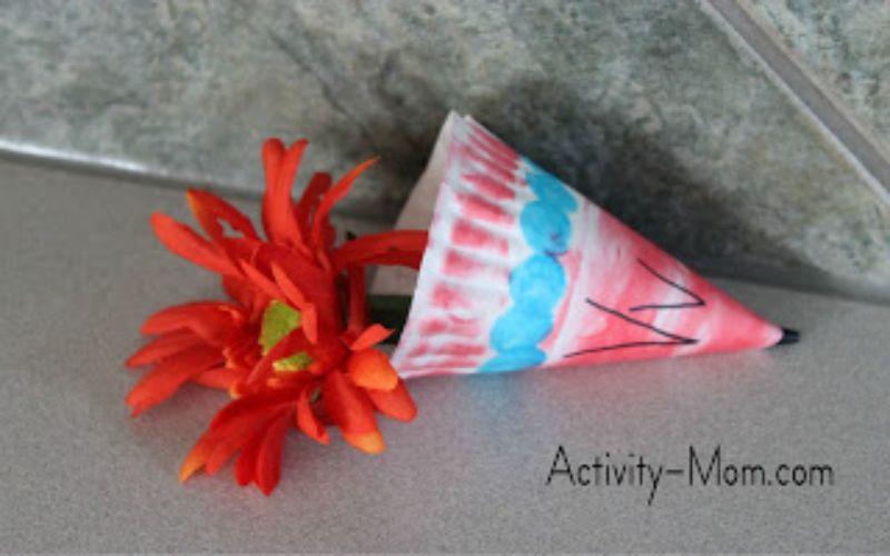 Paper Plate Vase Craft