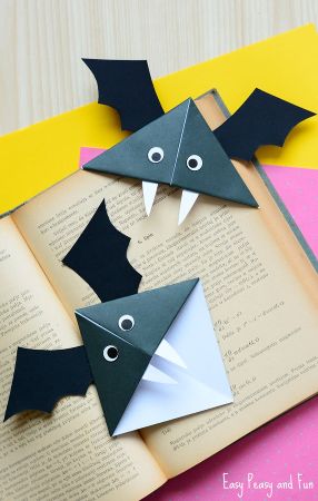 DIY Bat Corner Bookmark