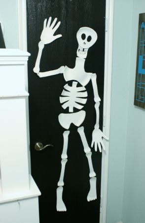 Life-Size Skeleton Paper Plate Craft