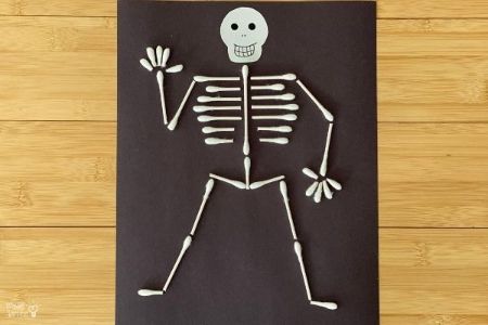 Q-Tip Skeleton Craft