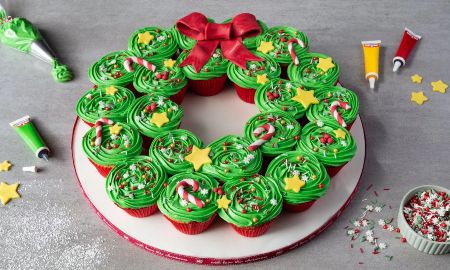 Christmas Cupcake Wreath