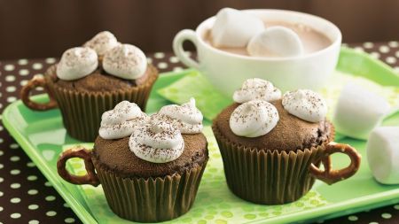 Hot Cocoa Cupcakes