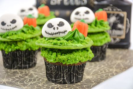 Halloween-themed Cupcakes