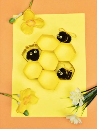 Pop Pom Bees Craft